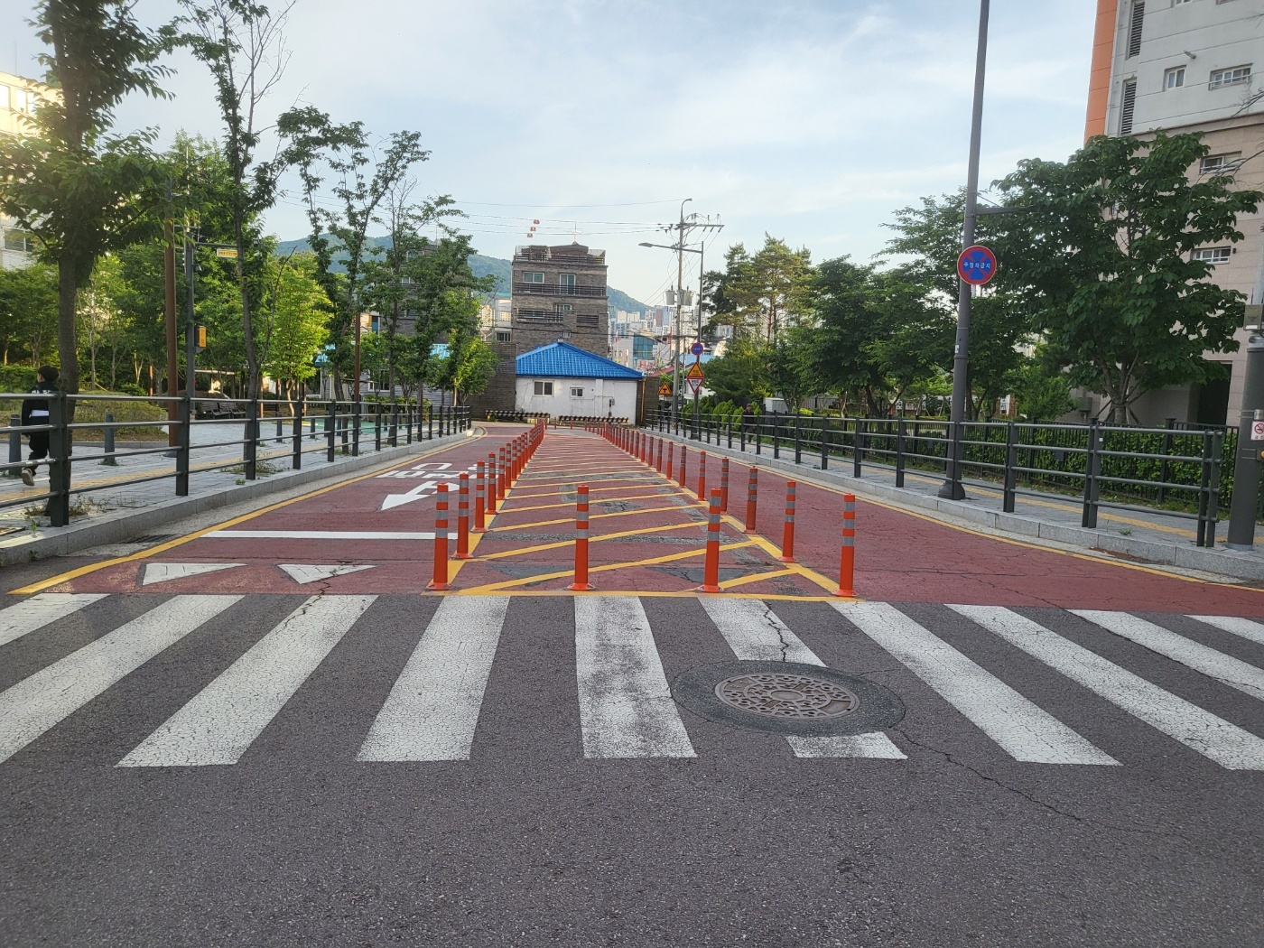 교통시설물 및 공공시설물 이미지